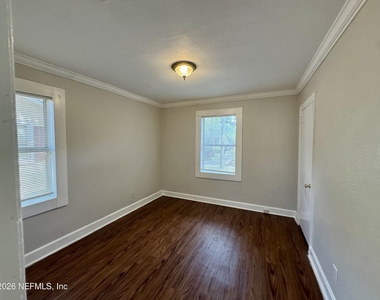 3352 College Street - Photo Thumbnail 10