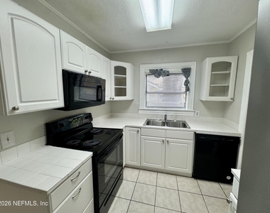 3352 College Street - Photo Thumbnail 6