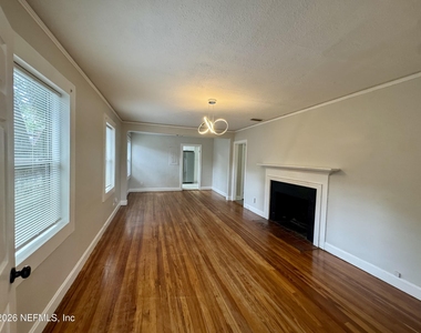 3352 College Street - Photo Thumbnail 3