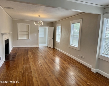 3352 College Street - Photo Thumbnail 5