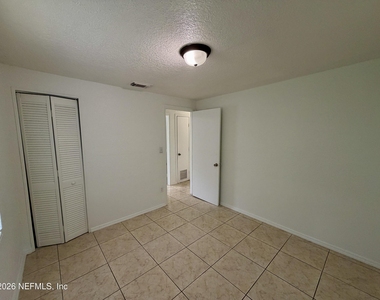 5903 Droad Street - Photo Thumbnail 10