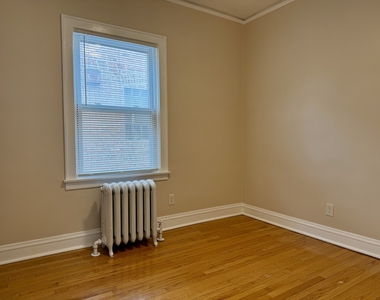 2125 Wesley Avenue - Photo Thumbnail 19