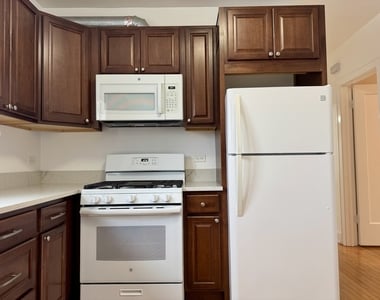 2125 Wesley Avenue - Photo Thumbnail 22