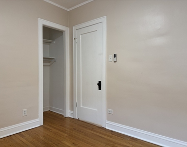 2125 Wesley Avenue - Photo Thumbnail 13