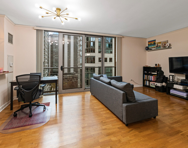 420 E Waterside Drive - Photo Thumbnail 4