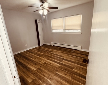 5544 N Campbell Avenue - Photo Thumbnail 6