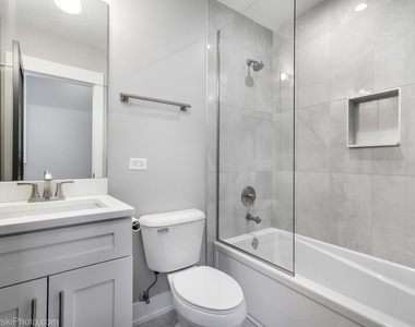 4317 S Forrestville Avenue - Photo Thumbnail 12