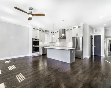 4317 S Forrestville Avenue - Photo Thumbnail 7