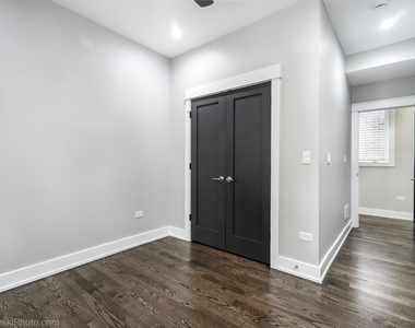4317 S Forrestville Avenue - Photo Thumbnail 11