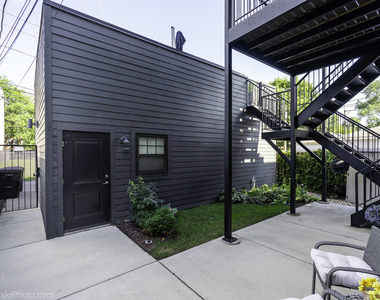 4317 S Forrestville Avenue - Photo Thumbnail 24