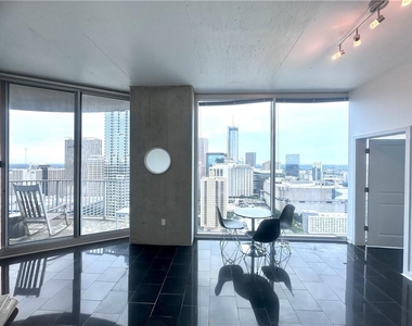 400 W Peachtree Street Nw - Photo Thumbnail 2