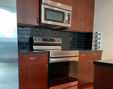 400 W Peachtree Street Nw - Photo Thumbnail 9