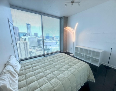 400 W Peachtree Street Nw - Photo Thumbnail 6