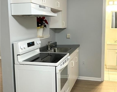 1539 Stampmill Way - Photo Thumbnail 6