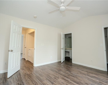 4645 Valais Court - Photo Thumbnail 9