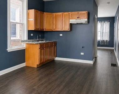 2114 W 51st Street - Photo Thumbnail 4