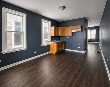 2114 W 51st Street - Photo Thumbnail 5