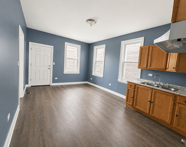 2114 W 51st Street - Photo Thumbnail 3