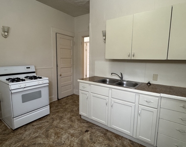 1421 Grand Avenue - Photo Thumbnail 5