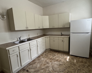 1421 Grand Avenue - Photo Thumbnail 4