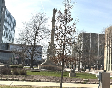 224 E Cass Street - Photo Thumbnail 16