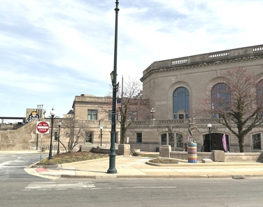 224 E Cass Street - Photo Thumbnail 9