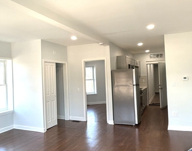 224 E Cass Street - Photo Thumbnail 2