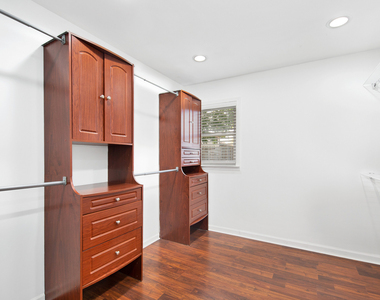 1013 Stonegate Road - Photo Thumbnail 9