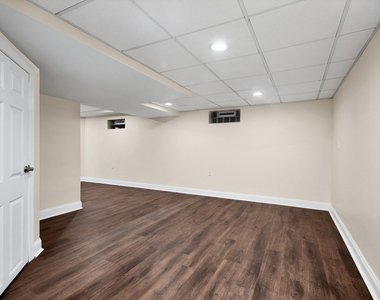 1013 Stonegate Road - Photo Thumbnail 16