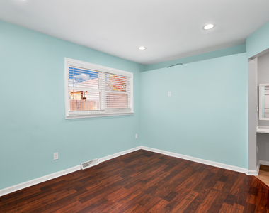 1013 Stonegate Road - Photo Thumbnail 8