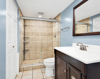 1013 Stonegate Road - Photo Thumbnail 12