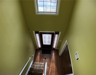 3337 Baymount Way - Photo Thumbnail 1