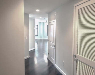 565 Peachtree Street Ne - Photo Thumbnail 10