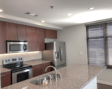 565 Peachtree Street Ne - Photo Thumbnail 2
