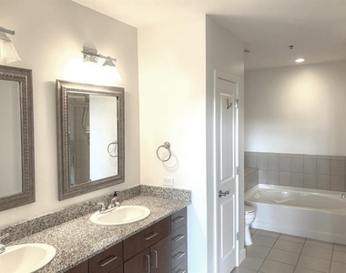 565 Peachtree Street Ne - Photo Thumbnail 5