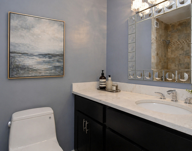 1030 N State Street - Photo Thumbnail 7