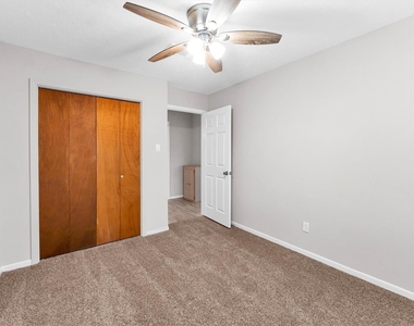 3353 Knob Oaks Drive - Photo Thumbnail 32