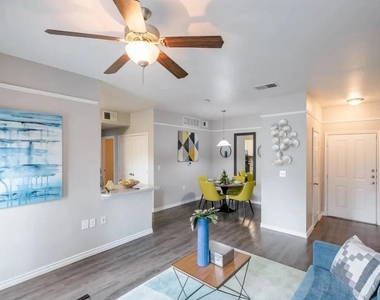 6710 Babcock Road - Photo Thumbnail 4