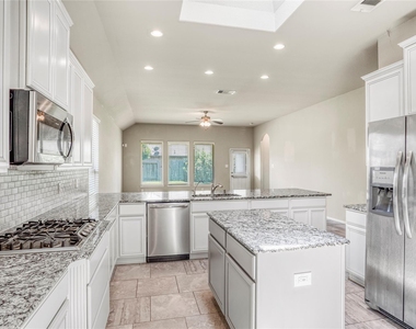 3106 Francisco Bay Pl - Photo Thumbnail 6