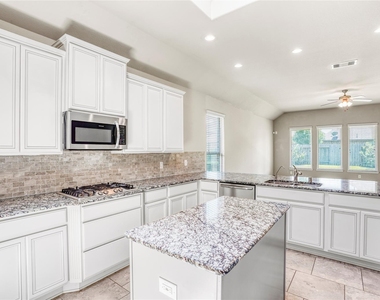 3106 Francisco Bay Pl - Photo Thumbnail 7