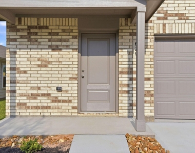 629 Craven Street - Photo Thumbnail 4