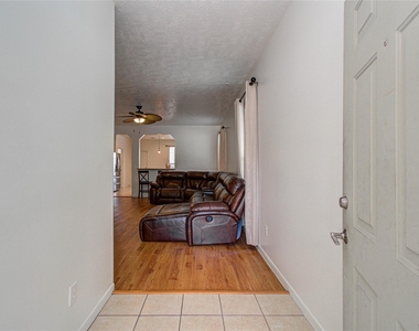 24135 Pinecreek Point - Photo Thumbnail 4