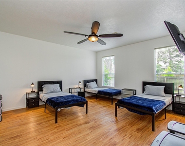 24135 Pinecreek Point - Photo Thumbnail 14
