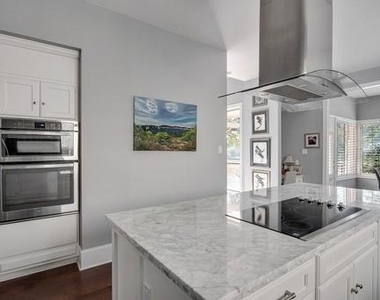 1443 Sugar Creek Boulevard - Photo Thumbnail 15