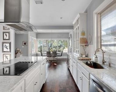 1443 Sugar Creek Boulevard - Photo Thumbnail 16
