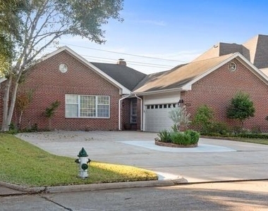 1443 Sugar Creek Boulevard - Photo Thumbnail 1