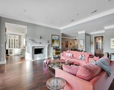 1443 Sugar Creek Boulevard - Photo Thumbnail 4