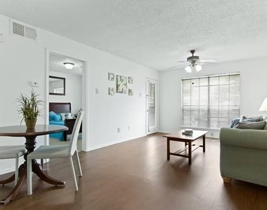 3305 Dilido St - Photo Thumbnail 5