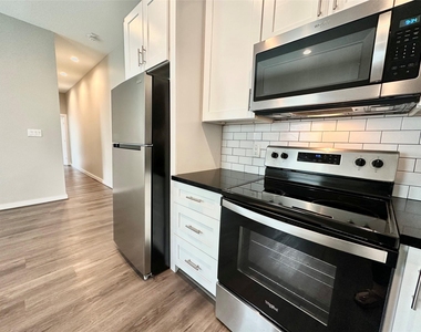 225 N Everton Street - Photo Thumbnail 3