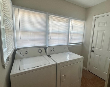 3571 Daphne Street - Photo Thumbnail 3